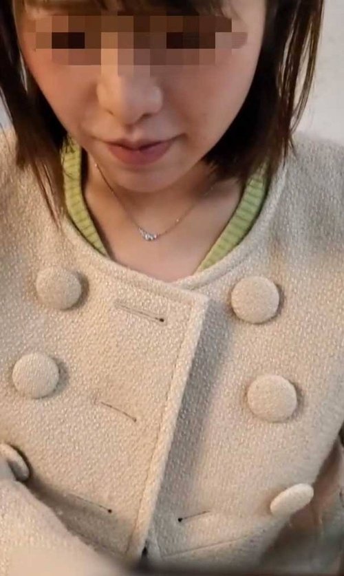 FC2 人妻借高利貸被強迫連續中出，無碼大胸熟女人妻NTR